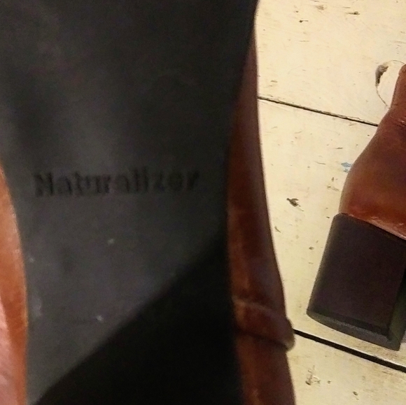 Naturalizer Leather Ankle Boot - Picture 9 of 12